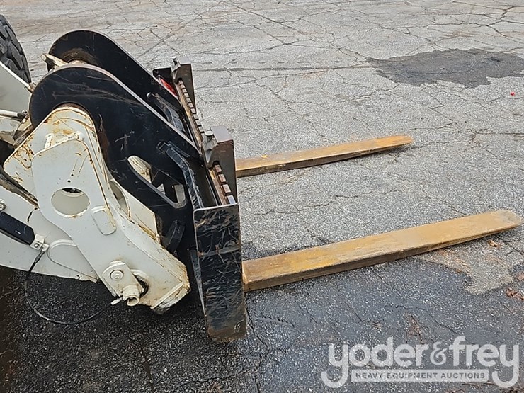 2014-caterpillar-930k-image-31