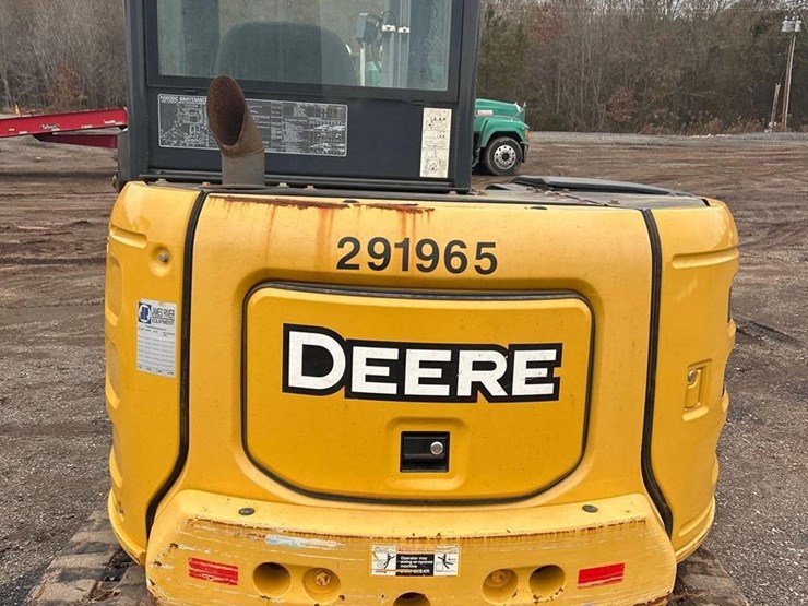 2029-deere-60g-image-16