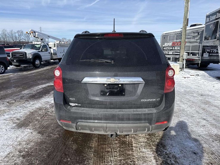 2015-chevrolet-equinox-lt-image-4