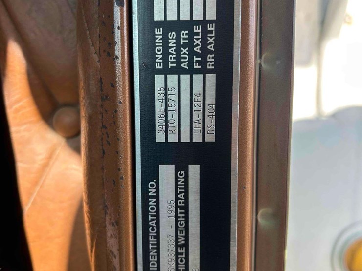 western-star-4964f-image-67