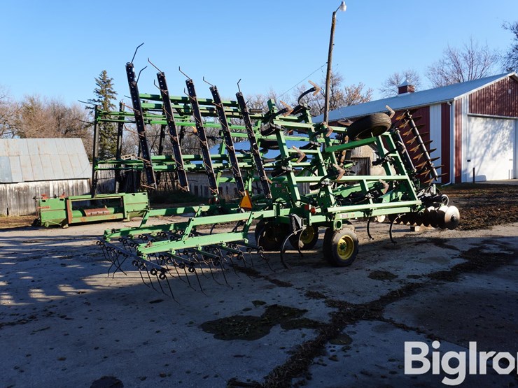 john-deere-726-image-5