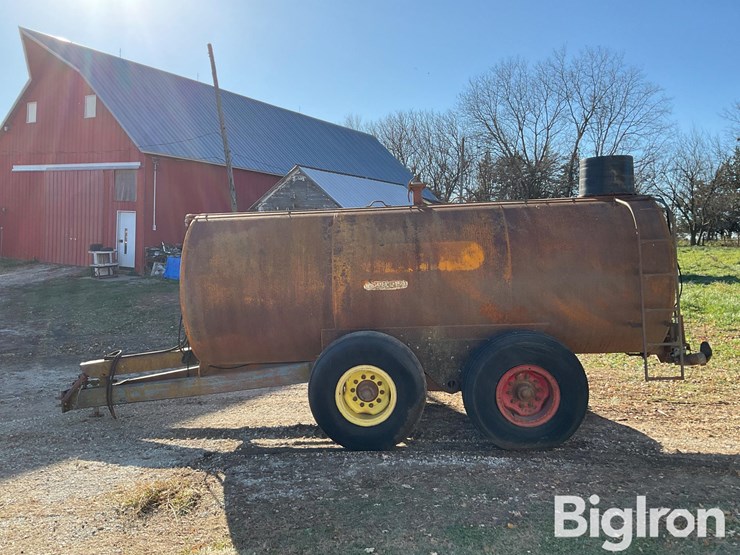 better-built-3150-am-liquid-manure-spreader-image-8