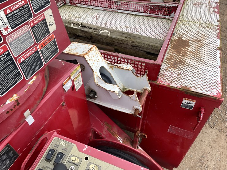 #1119-•-2009-freightliner-digger-derrick-(has-mn-title)-image-15