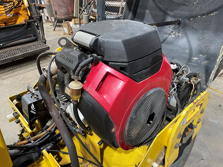 2014-bomag-bw900-50-image-21