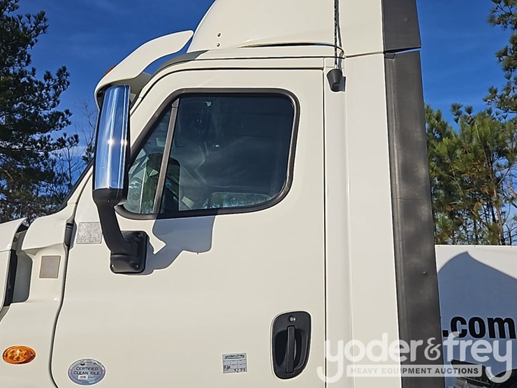 2018-freightliner-cascadia-image-22