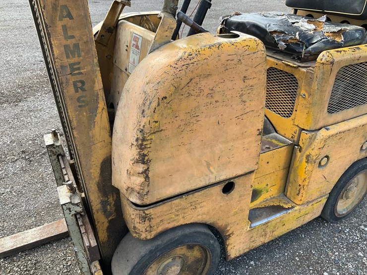 #1351-•-allis-chalmers-forklift-image-15