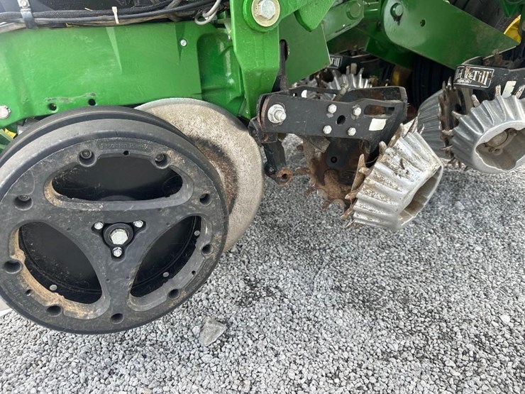 john-deere-1790-image-21