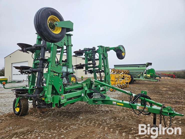 2009-john-deere-2510h-image-3