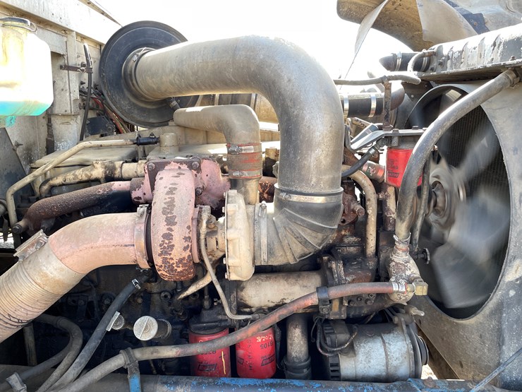 international-9300-image-15