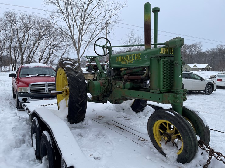 john-deere-b-image-3