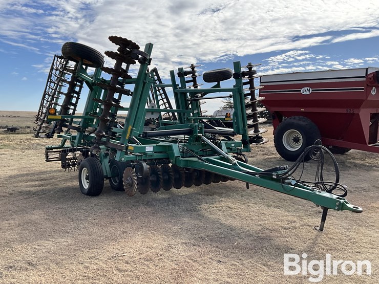 great-plains-2400tt-image-3