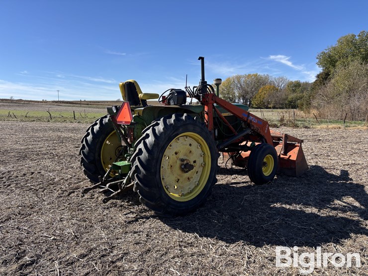 john-deere-3020-image-5