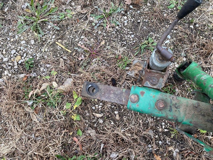 john-deere-14t-image-32