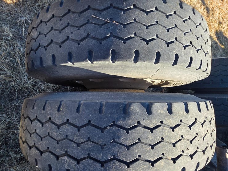 peterbilt-379-image-16