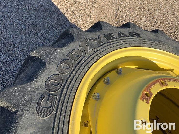 john-deere-8370r-image-8