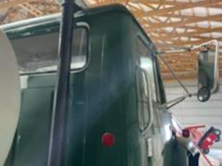 international-s1900-image-3