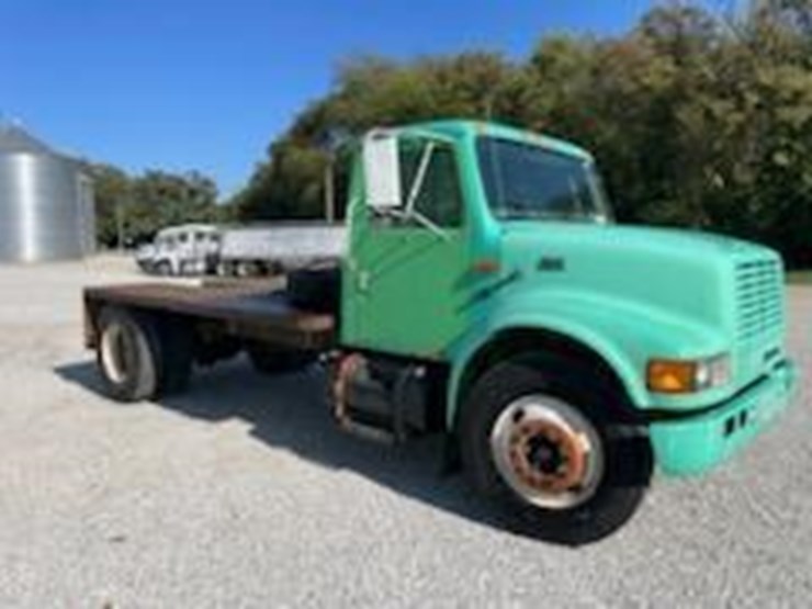 international-4700-image-3