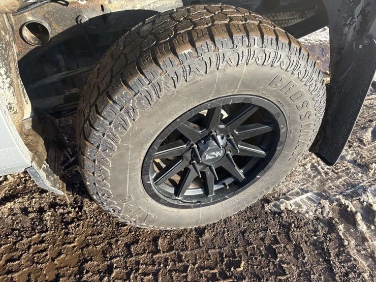 2017-chevrolet-1500-image-9