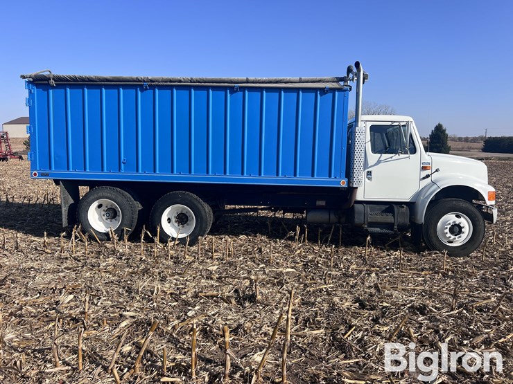 international-4900-image-4