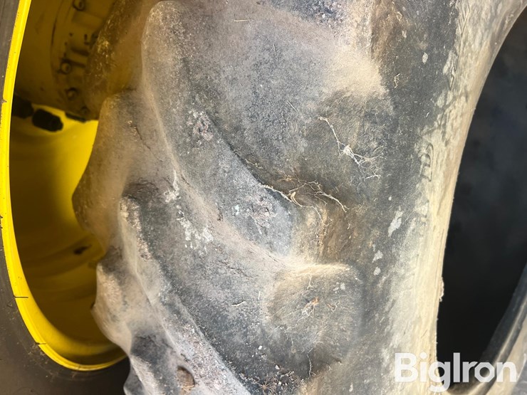 john-deere-8330-image-8