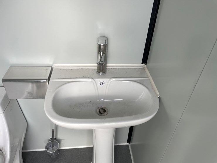 #2499-•-new-kj-portable-restroom-with-shower-image-15