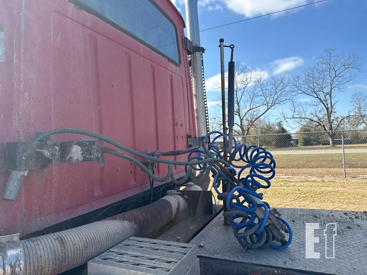 1995-ford-ltl9000-image-17