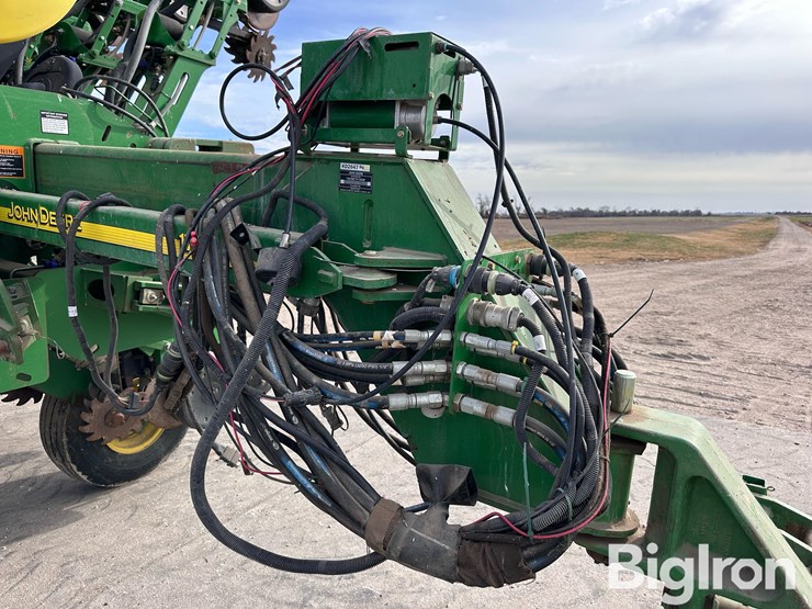 john-deere-1790-ccs-image-10