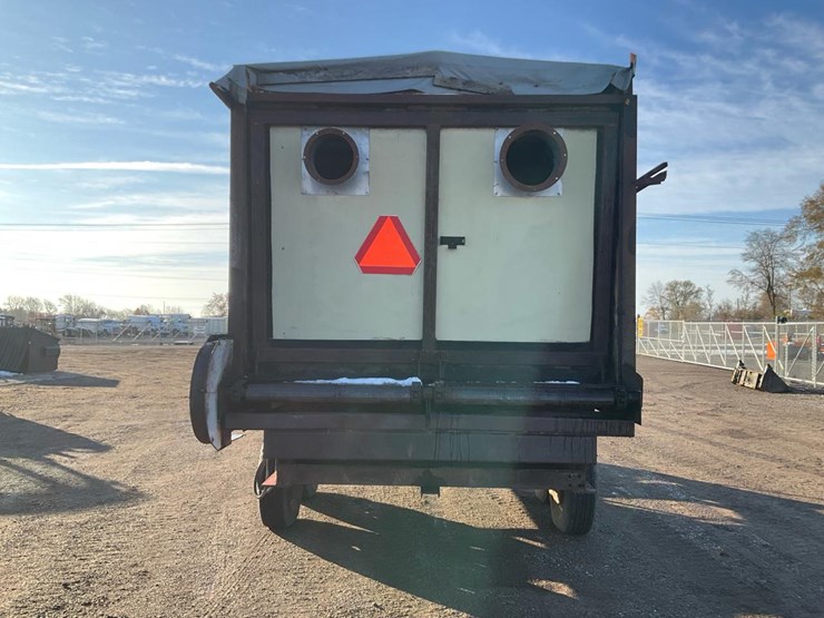 #2300-•-sawdust-trailer-image-3