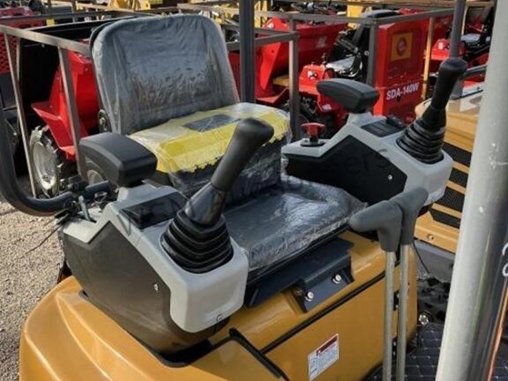 2025-cfg-qk18r-mini-excavator-image-7