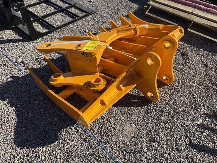 caterpillar-305-image-4