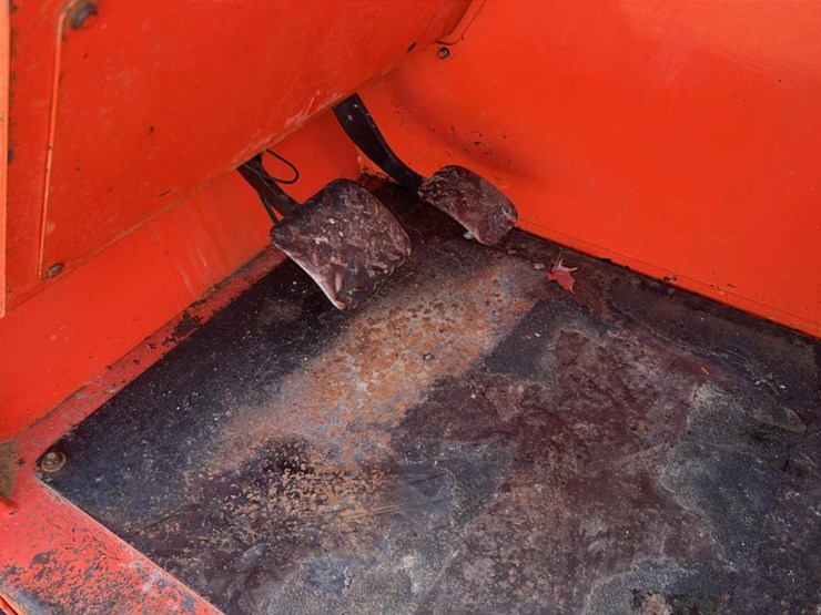 2005-lull-644e-42-image-19