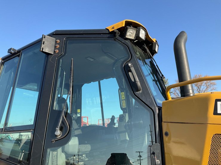 caterpillar-d3k2-lgp-image-39