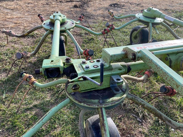 claas-volto-540-image-16