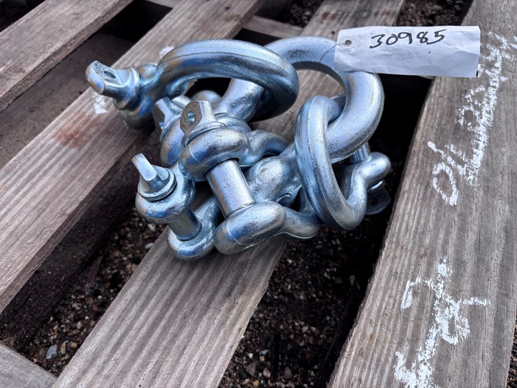 #3521-•-4-shackles-image-1