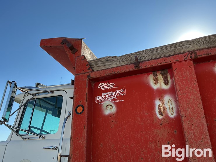 2000-mack-rd688s-image-14