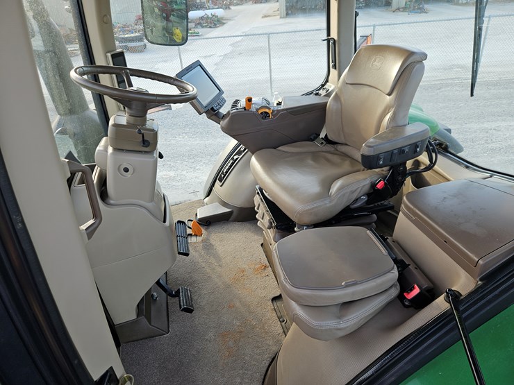 john-deere-7230r-image-13