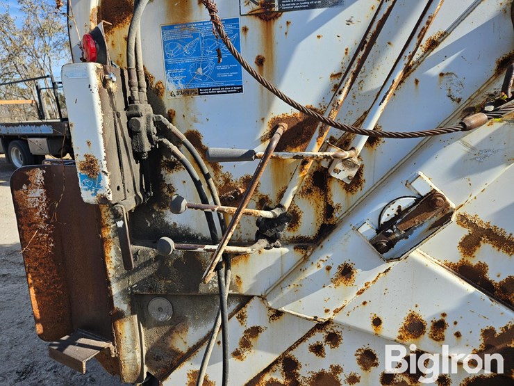 2003-international-7400-image-12