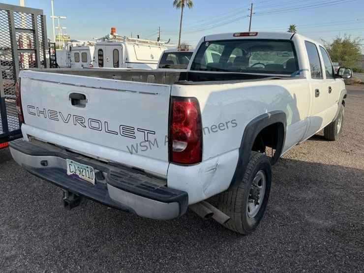2005-chevrolet-silverado-2500-image-6