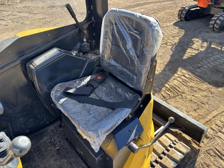 komatsu-pc12uu-2-image-18