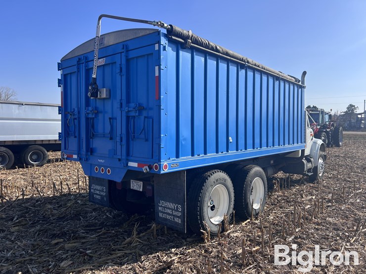 international-4900-image-5