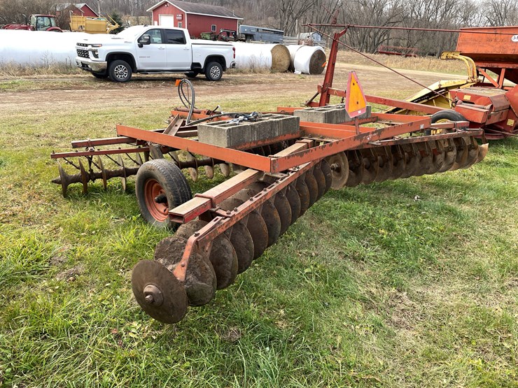 international-370-image-6