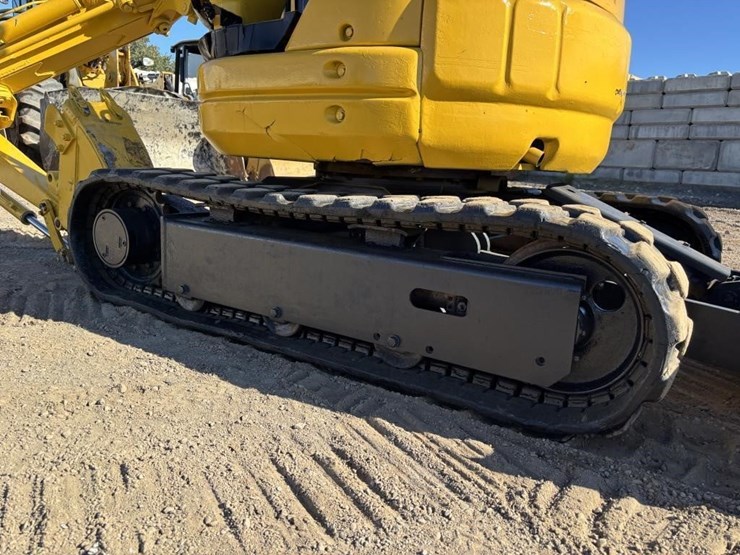 komatsu-pc12uu-2-image-14