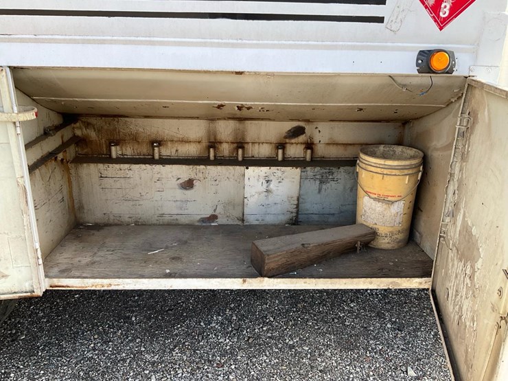 international-1854s-image-59