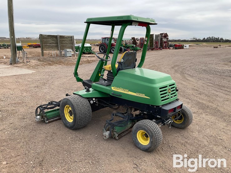 john-deere-3235b-image-7