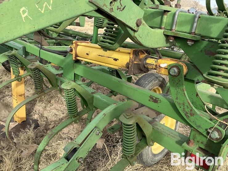 john-deere-1010-image-16