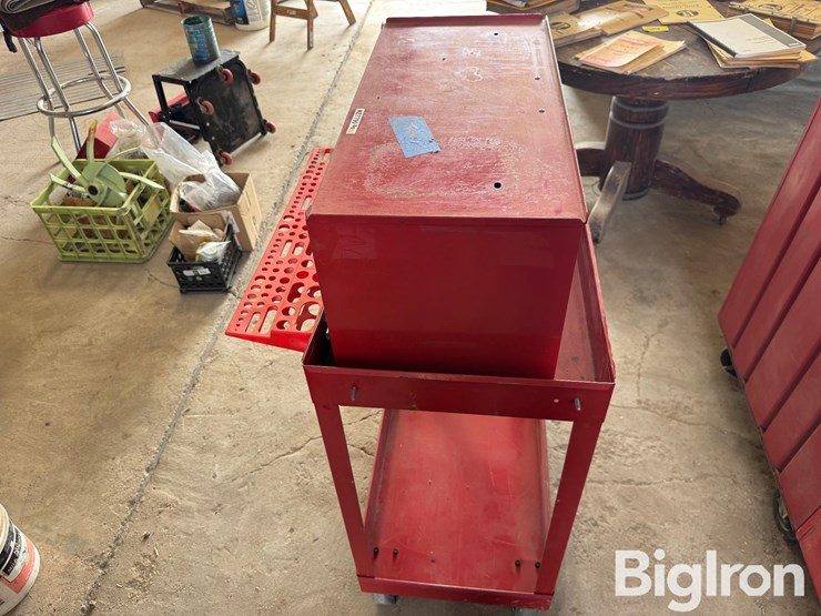 toolbox-&-rolling-cart-image-8