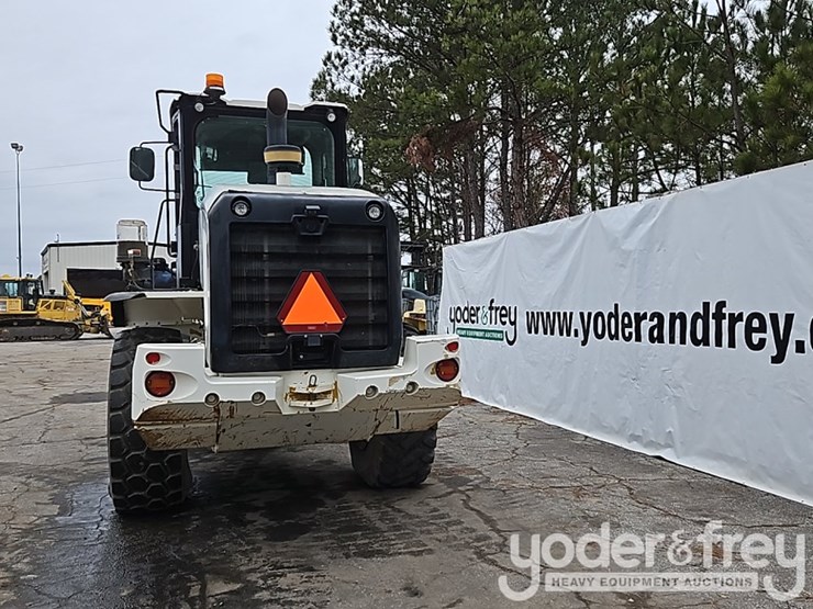 2014-caterpillar-930k-image-4