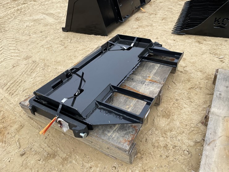 #2563-•-new-kc-45"-skid-steer-fork-frame-with-forks-image-6