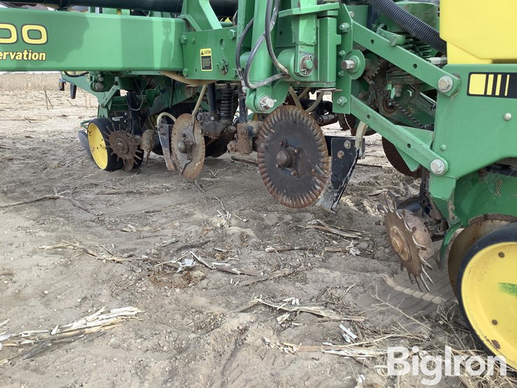 john-deere-7200-image-18