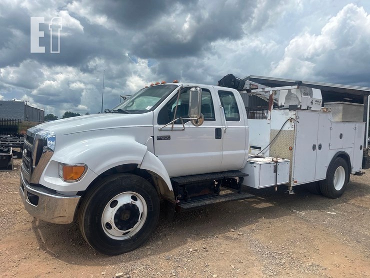 2005-ford-f650-sd-image-1